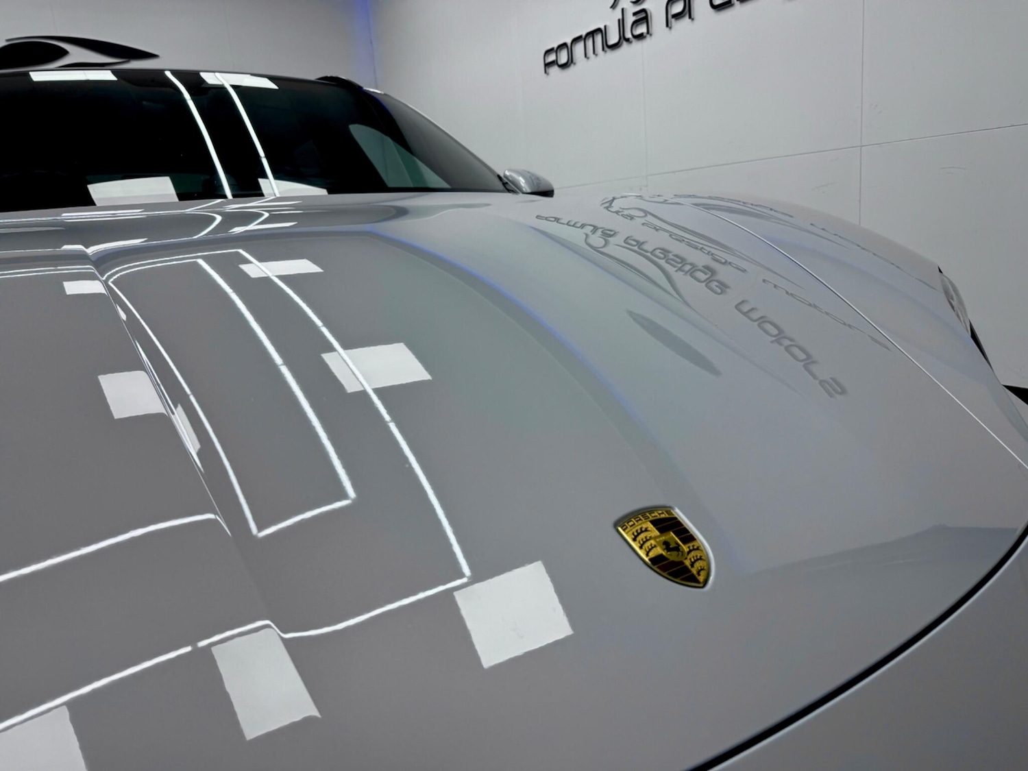 Used Porsche Taycan 2023 for sale - 77524750: Photo 15