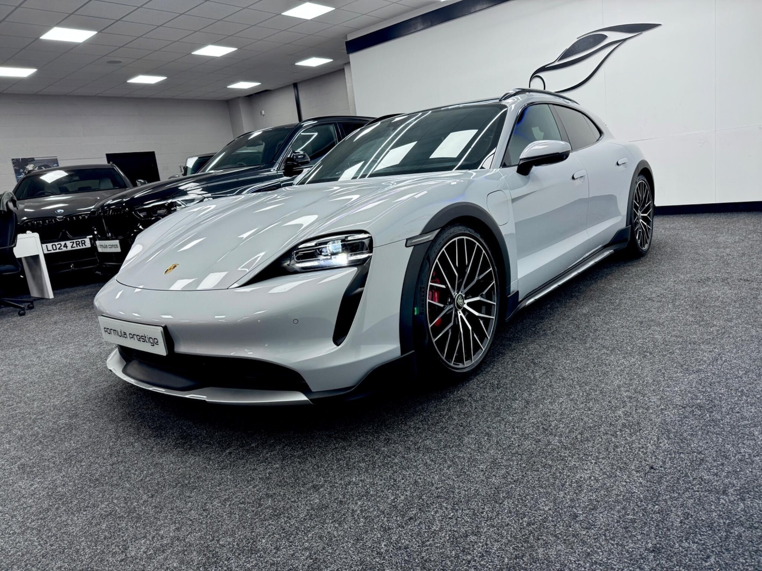 Used Porsche Taycan 2023 for sale - 77524750: Photo 31