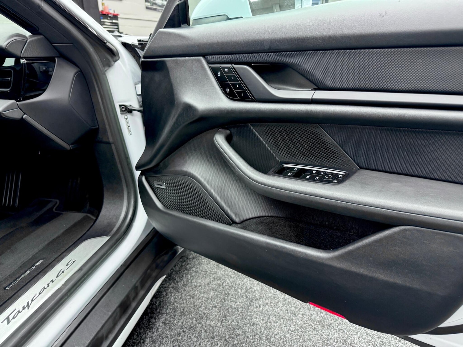 Used Porsche Taycan 2023 for sale - 77524750: Photo 36