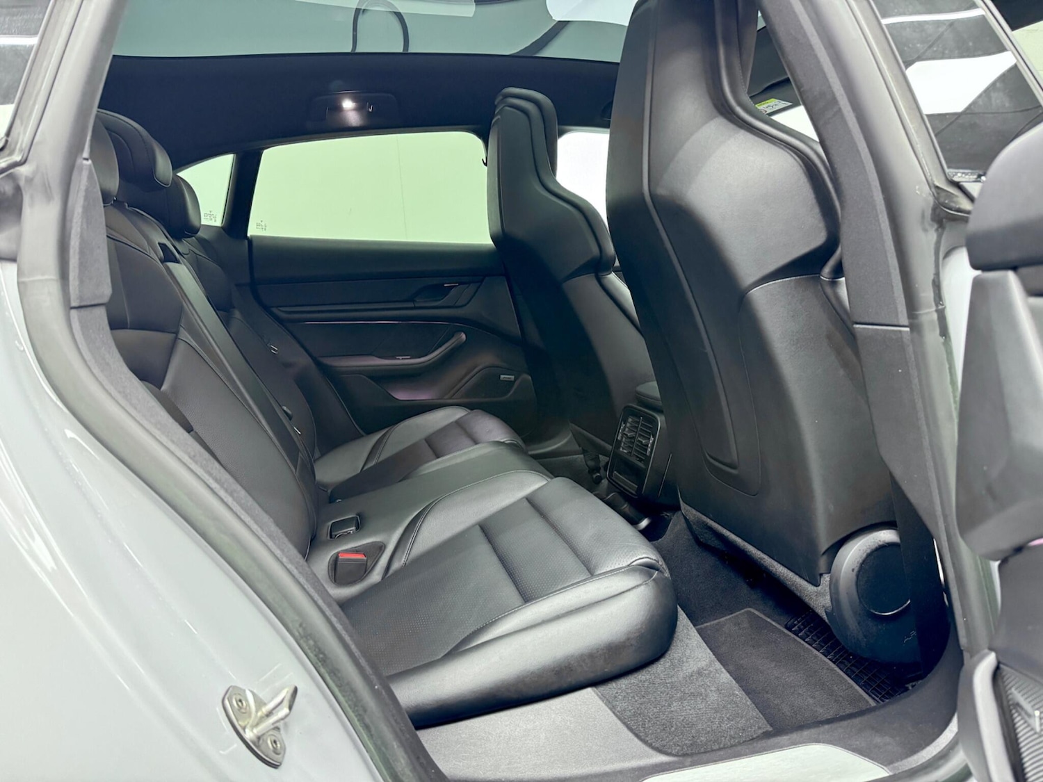 Used Porsche Taycan 2023 for sale - 77524750: Photo 37