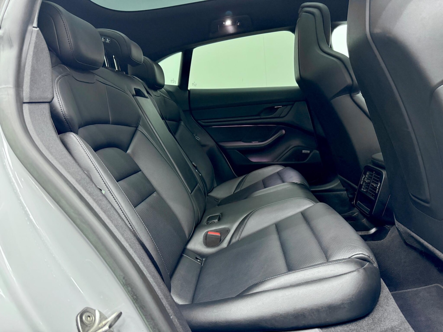 Used Porsche Taycan 2023 for sale - 77524750: Photo 39