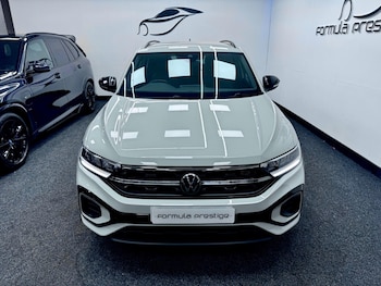 Used Volkswagen T-Roc 2023 for sale - 76584609: Photo