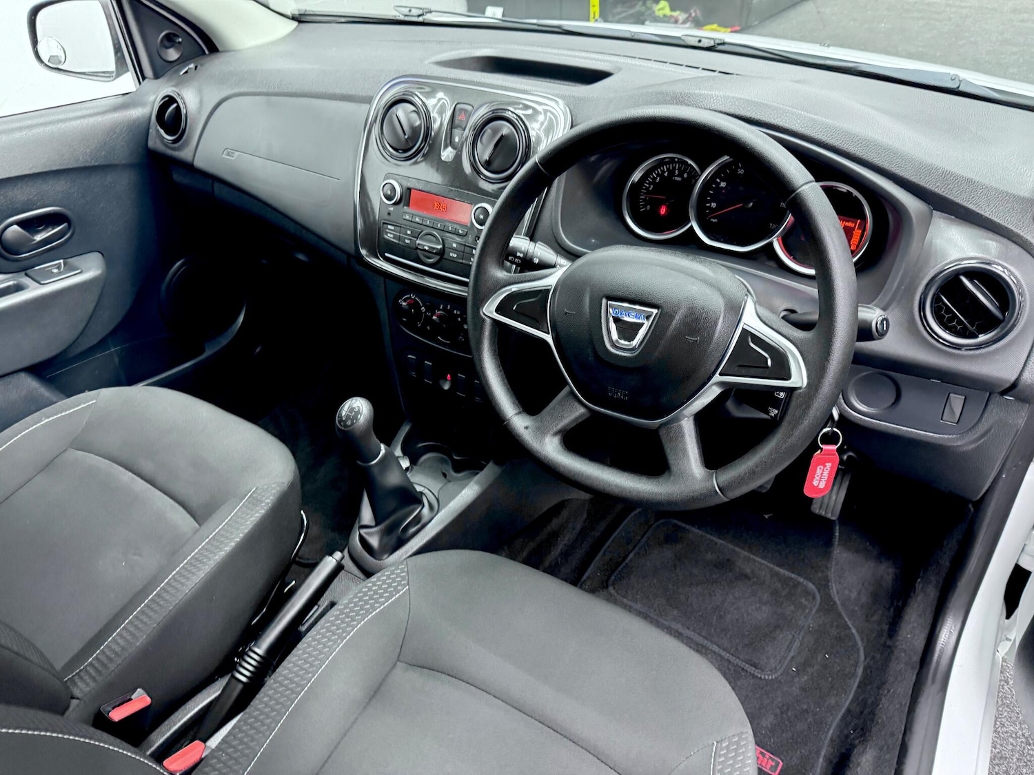 Used Dacia Sandero 2018 for sale - 76361211: Photo 30