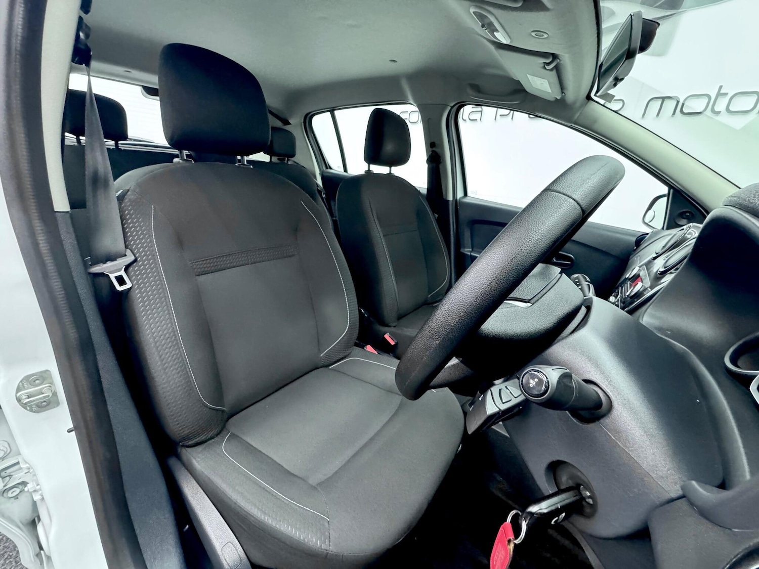 Used Dacia Sandero 2018 for sale - 76361211: Photo 32