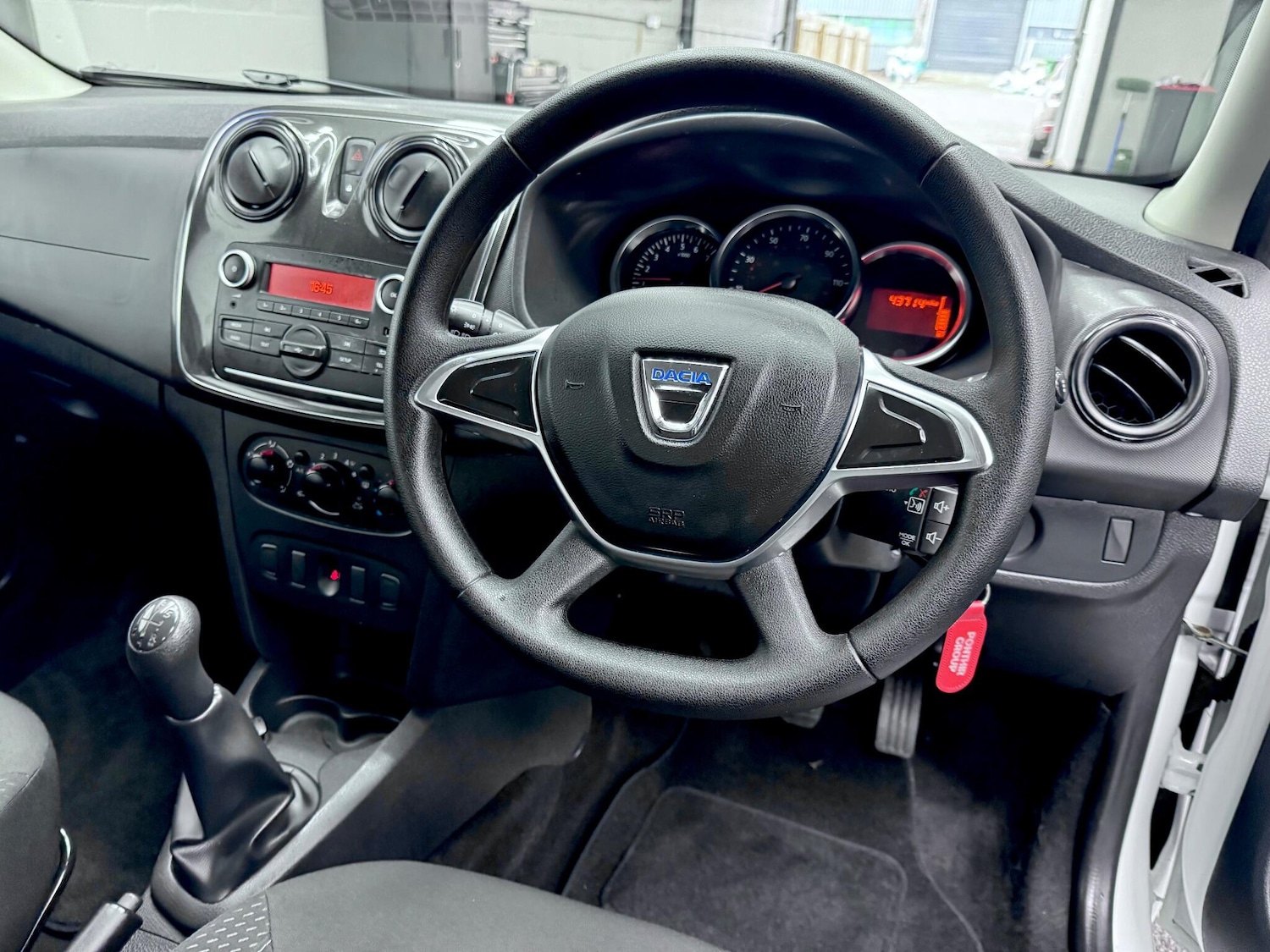 Used Dacia Sandero 2018 for sale - 76361211: Photo 37