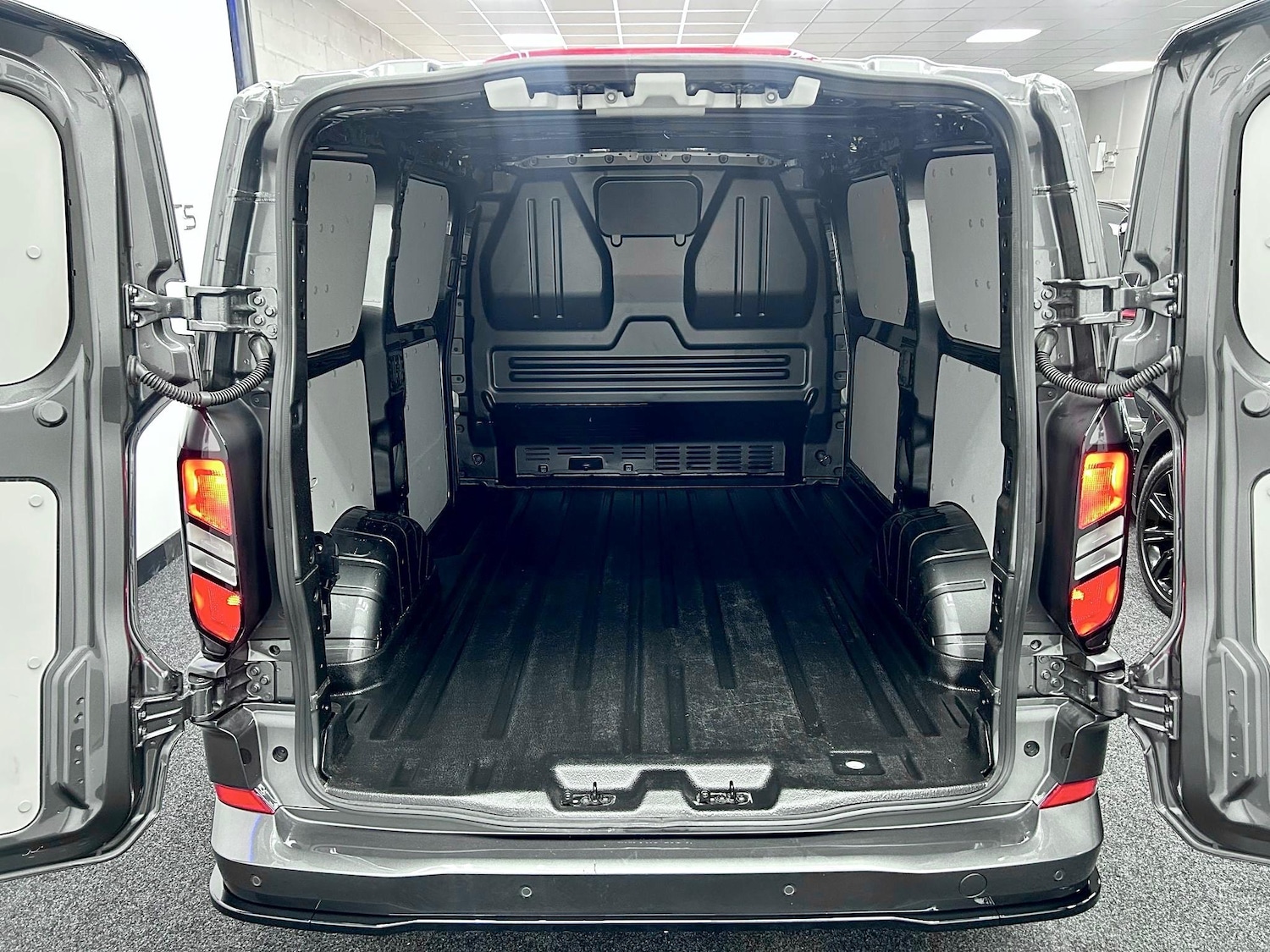 Used Ford Transit Custom for sale - 76997390: Photo 13