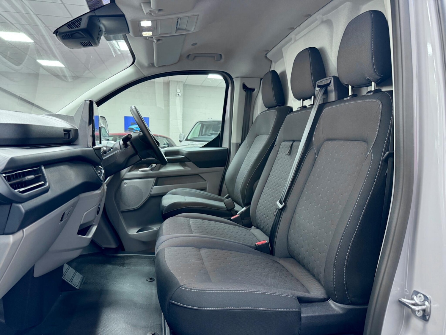 Used Ford E-Transit 2024 for sale - 76238560: Photo 16