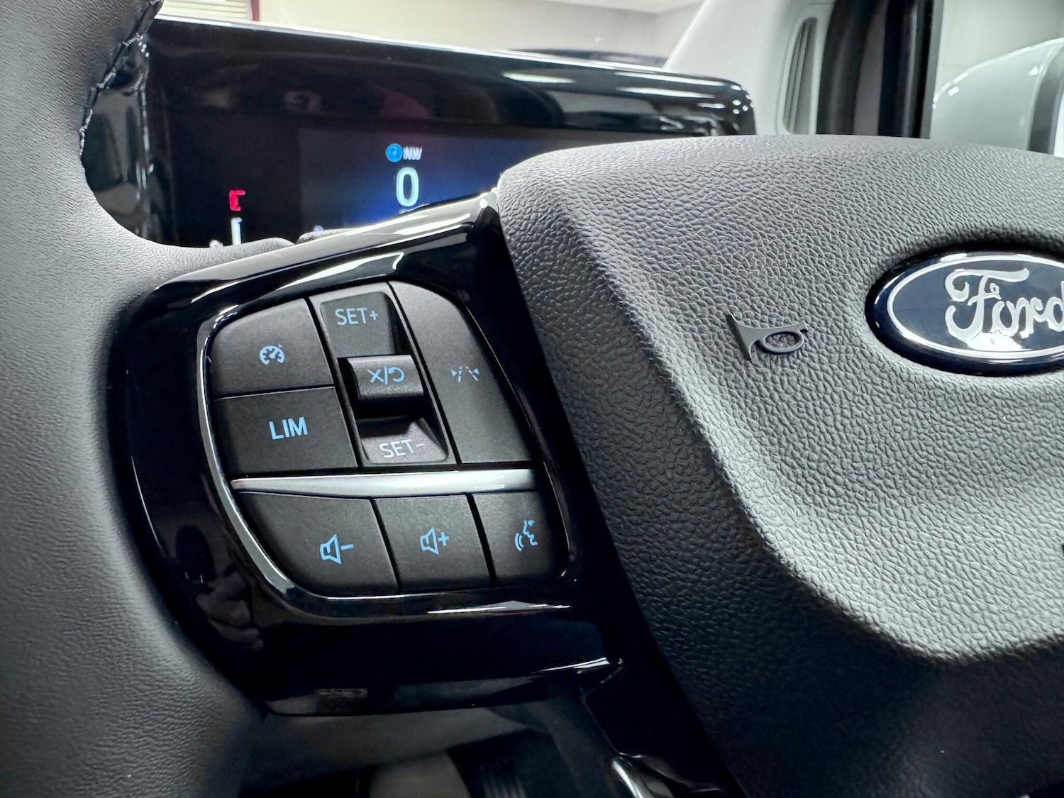 Used Ford E-Transit 2024 for sale - 76238560: Photo 25