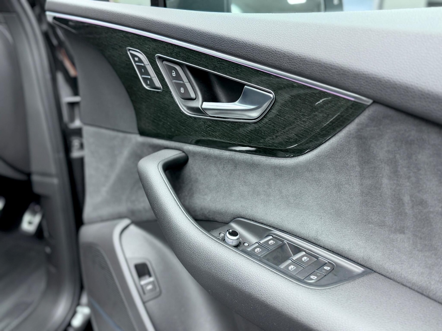 Used Audi SQ7 2023 for sale - 76538493: Photo 30