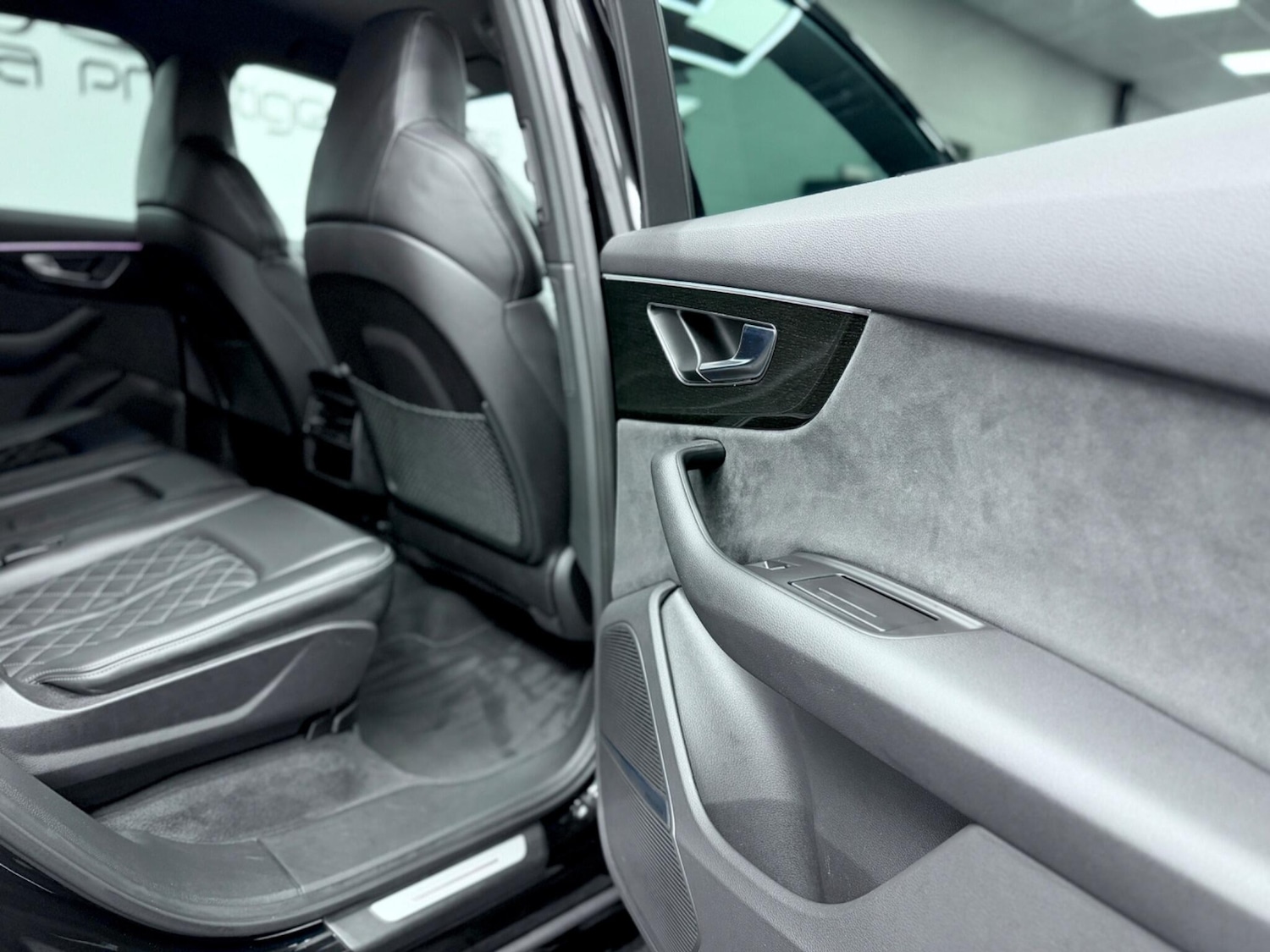 Used Audi SQ7 2023 for sale - 76538493: Photo 37