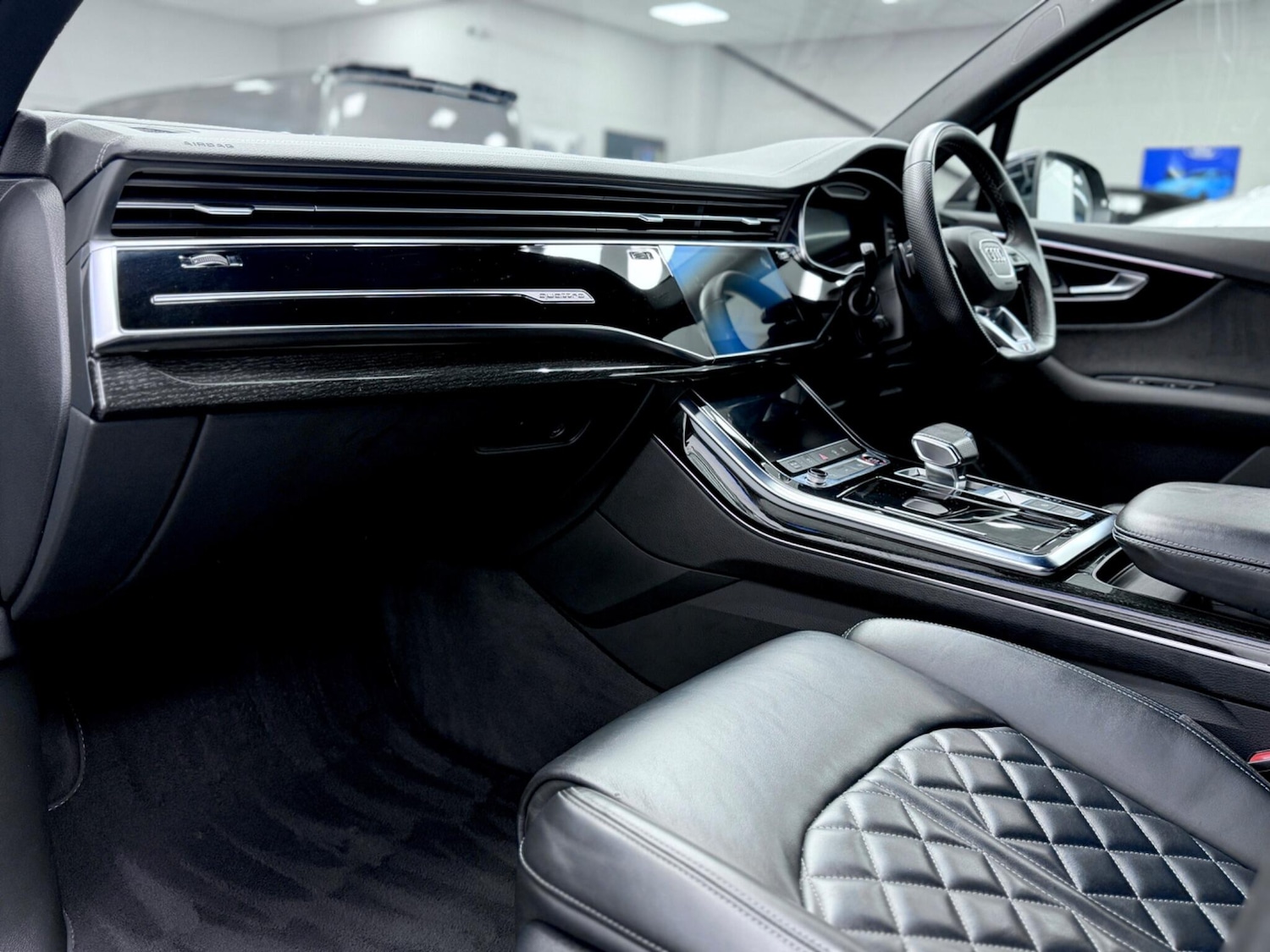 Used Audi SQ7 2023 for sale - 76538493: Photo 49