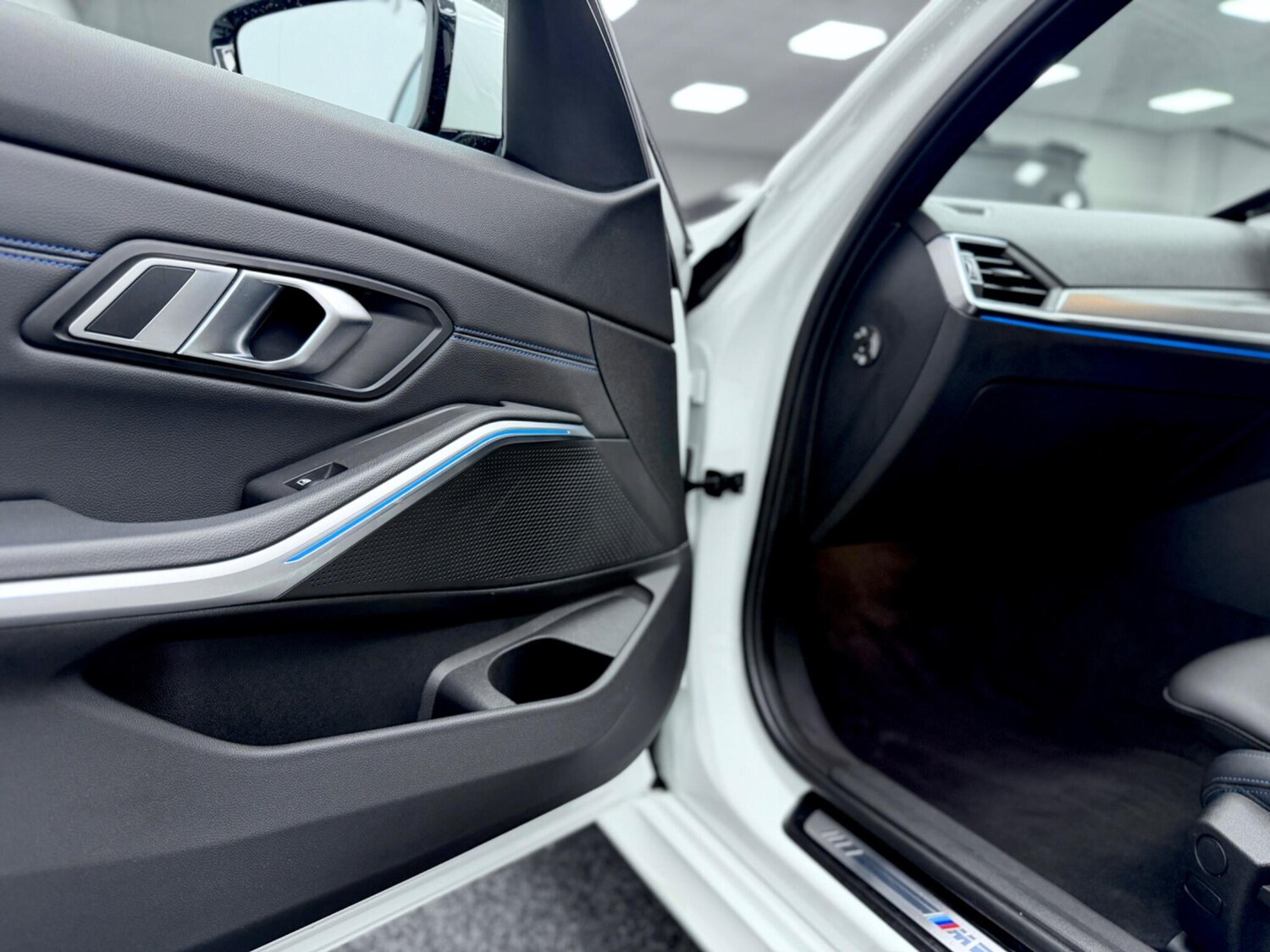 Used BMW 3 Series for sale - 76997285: Photo 55