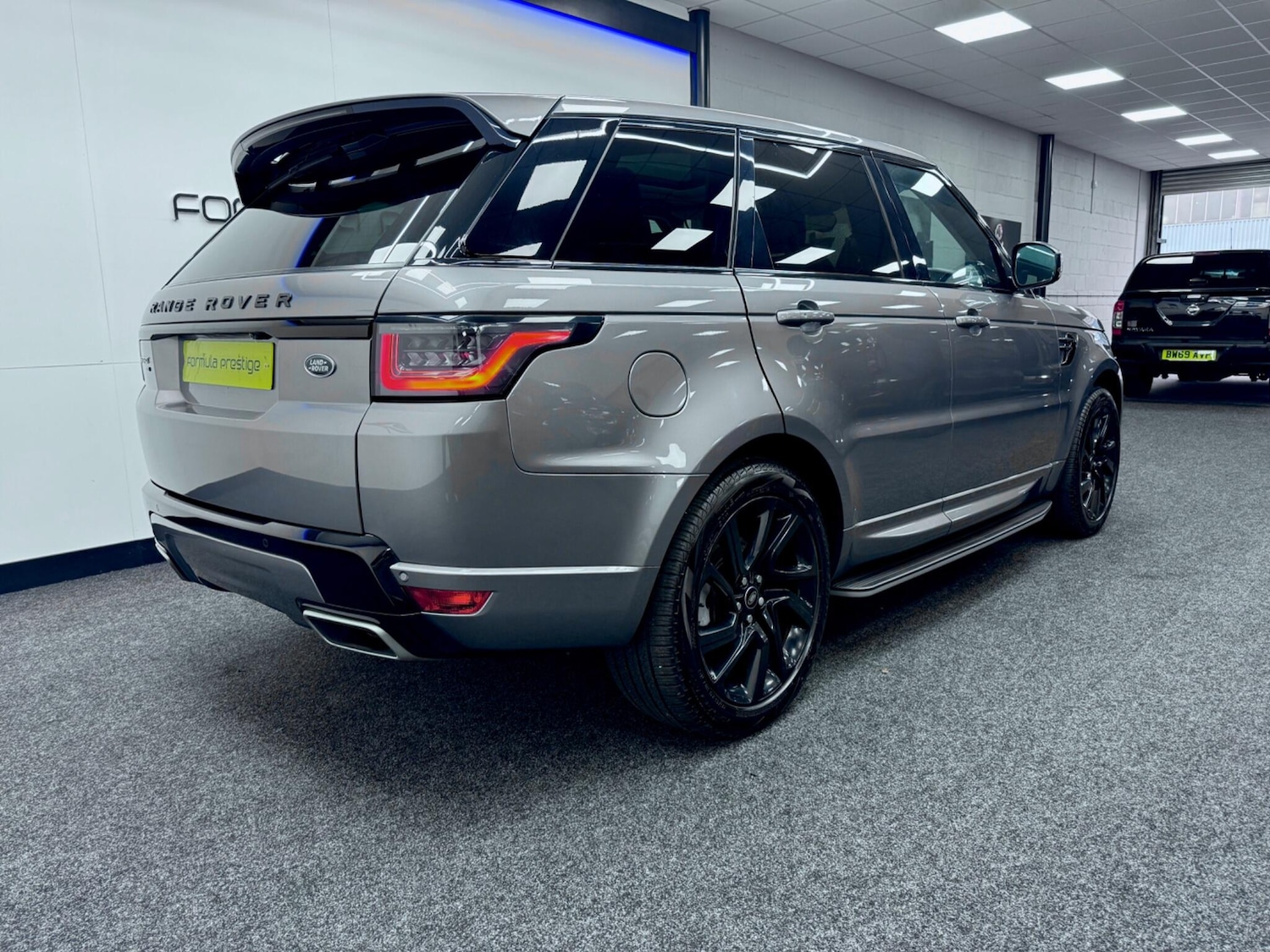 Used Land Rover Range Rover Sport 2020 for sale - 77377261: Photo 2