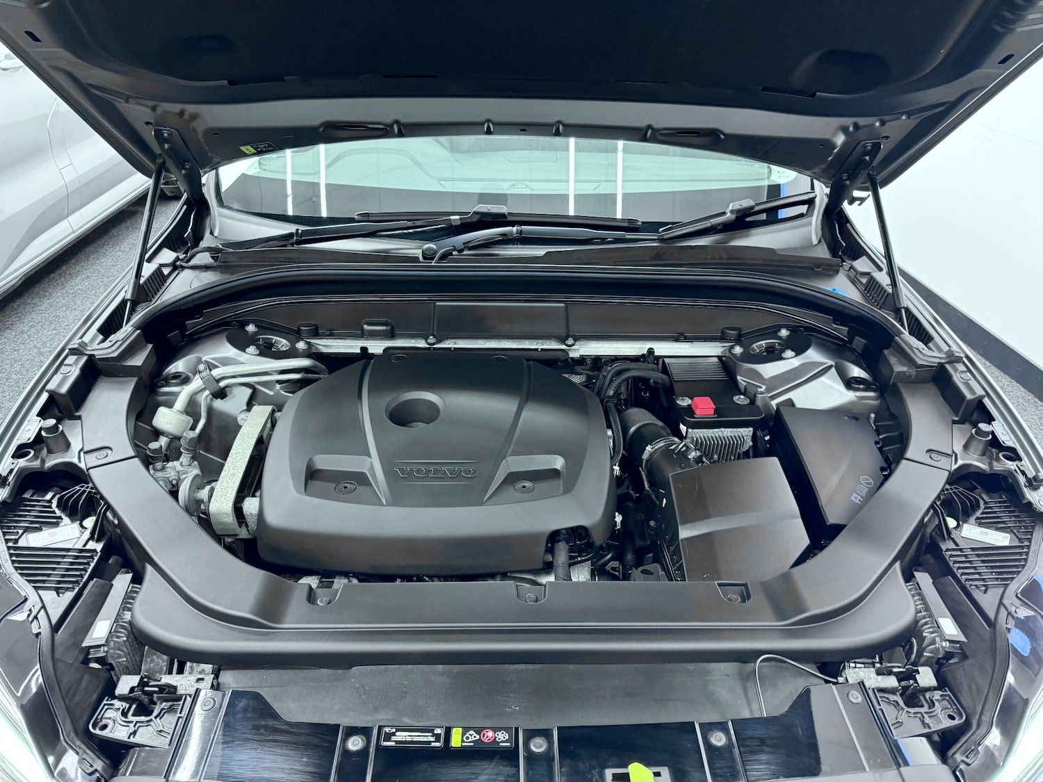 Used Volvo XC60 2017 for sale - 76457208: Photo 13