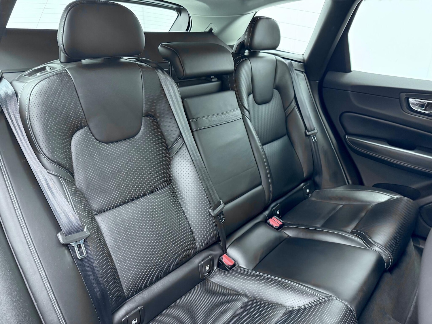 Used Volvo XC60 2017 for sale - 76457208: Photo 26