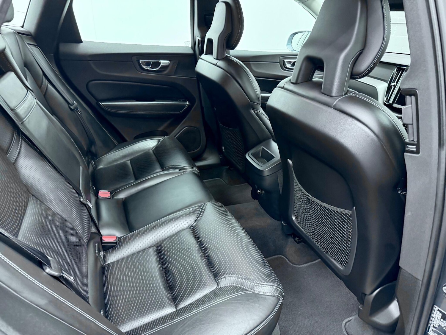 Used Volvo XC60 2017 for sale - 76457208: Photo 31