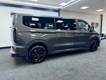 Used Ford Tourneo Custom 2024 for sale - 76306591: Photo 2