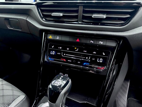 Used Volkswagen T-Roc 2023 for sale - 76084488: Photo 36