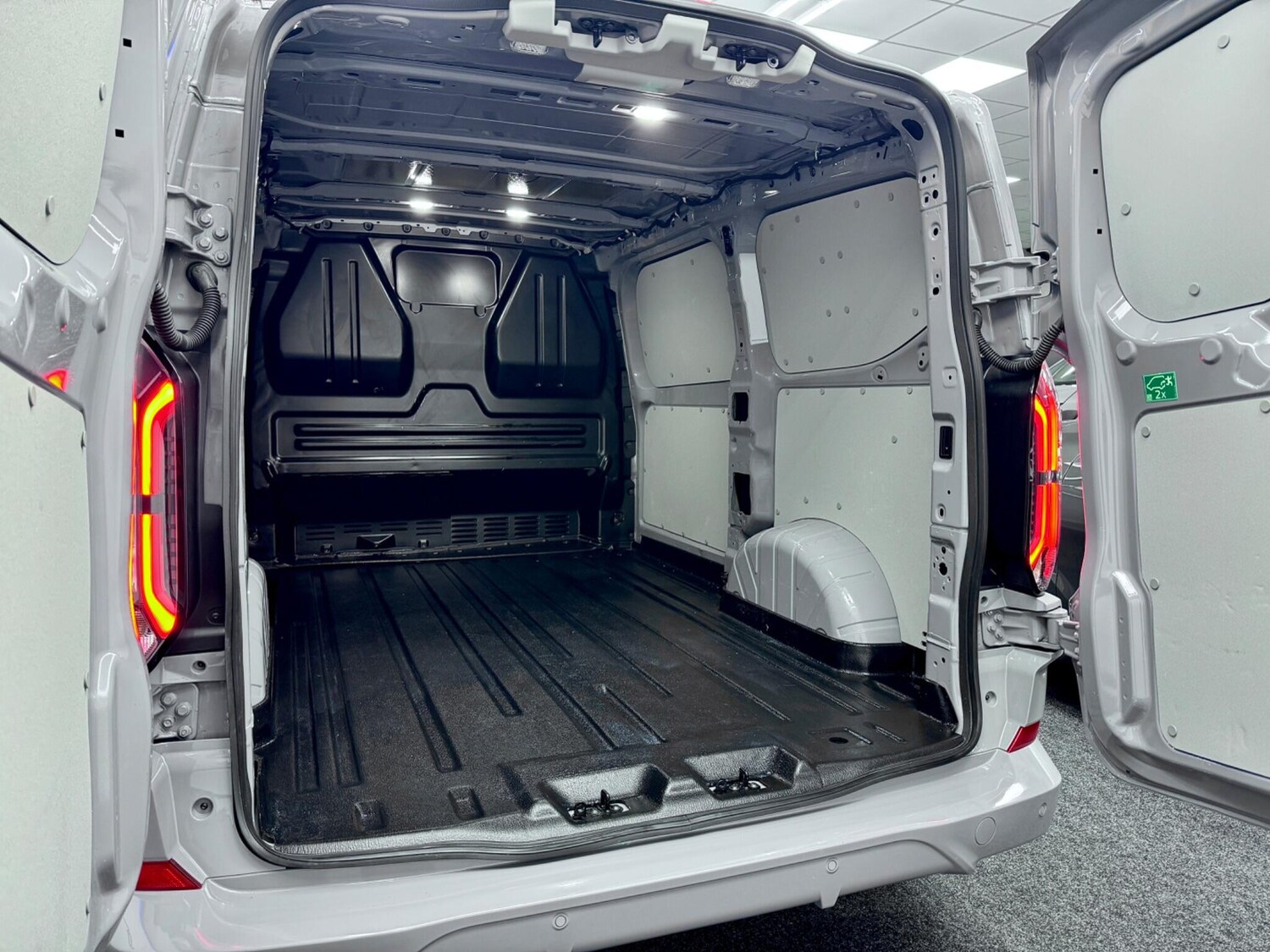 Used Ford Transit Custom 2024 for sale - 76886124: Photo 32