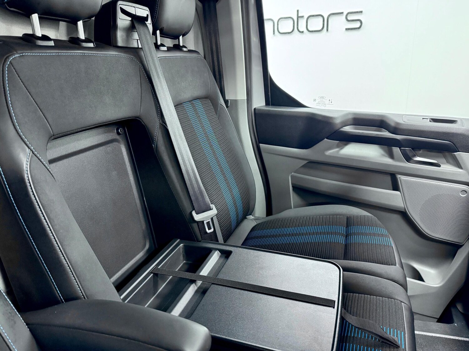 Used Ford Transit Custom 2024 for sale - 76886124: Photo 37