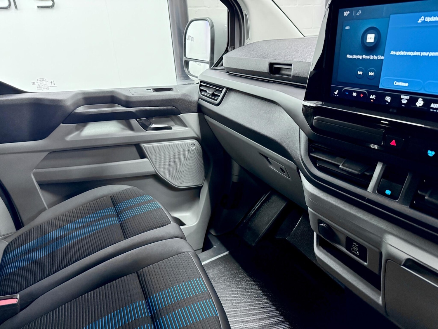 Used Ford Transit Custom 2024 for sale - 76886124: Photo 38