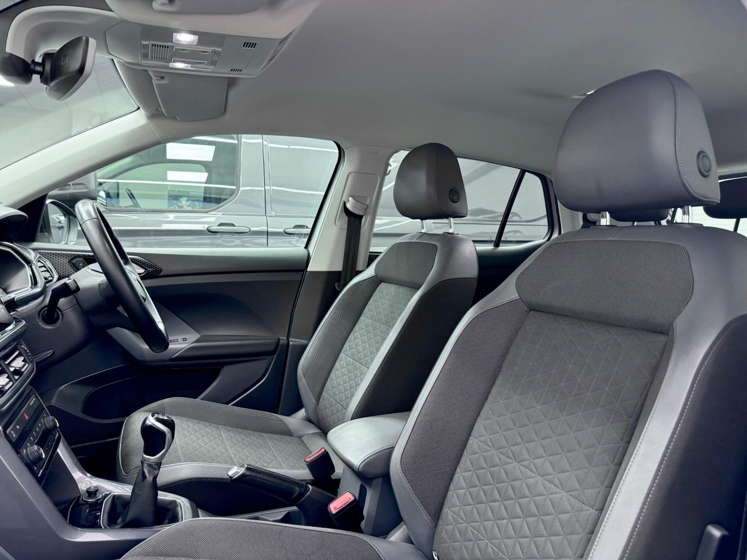 Used Volkswagen T-Cross 2019 for sale - 76137445: Photo 17