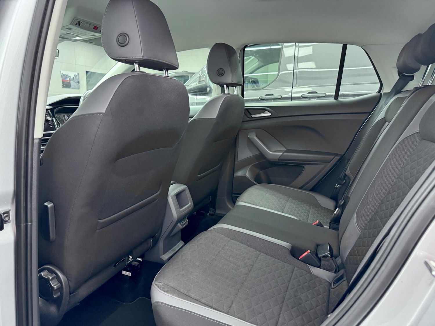 Used Volkswagen T-Cross 2019 for sale - 76137445: Photo 5