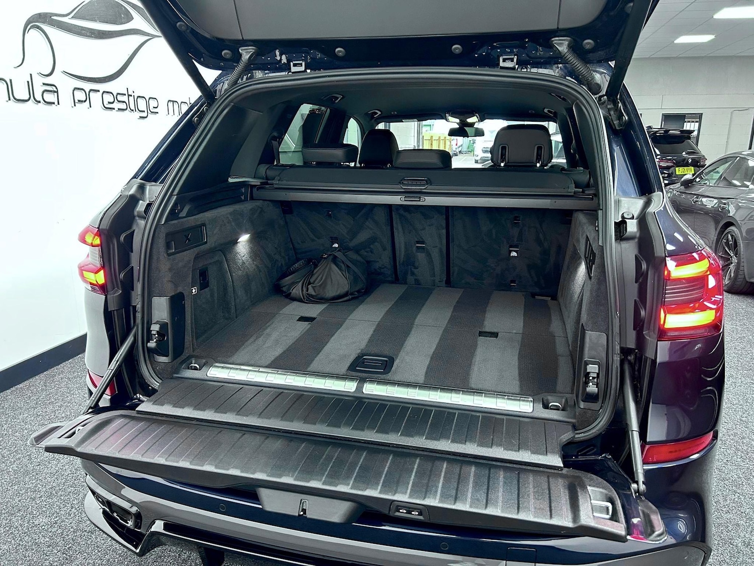 Vehicle 33