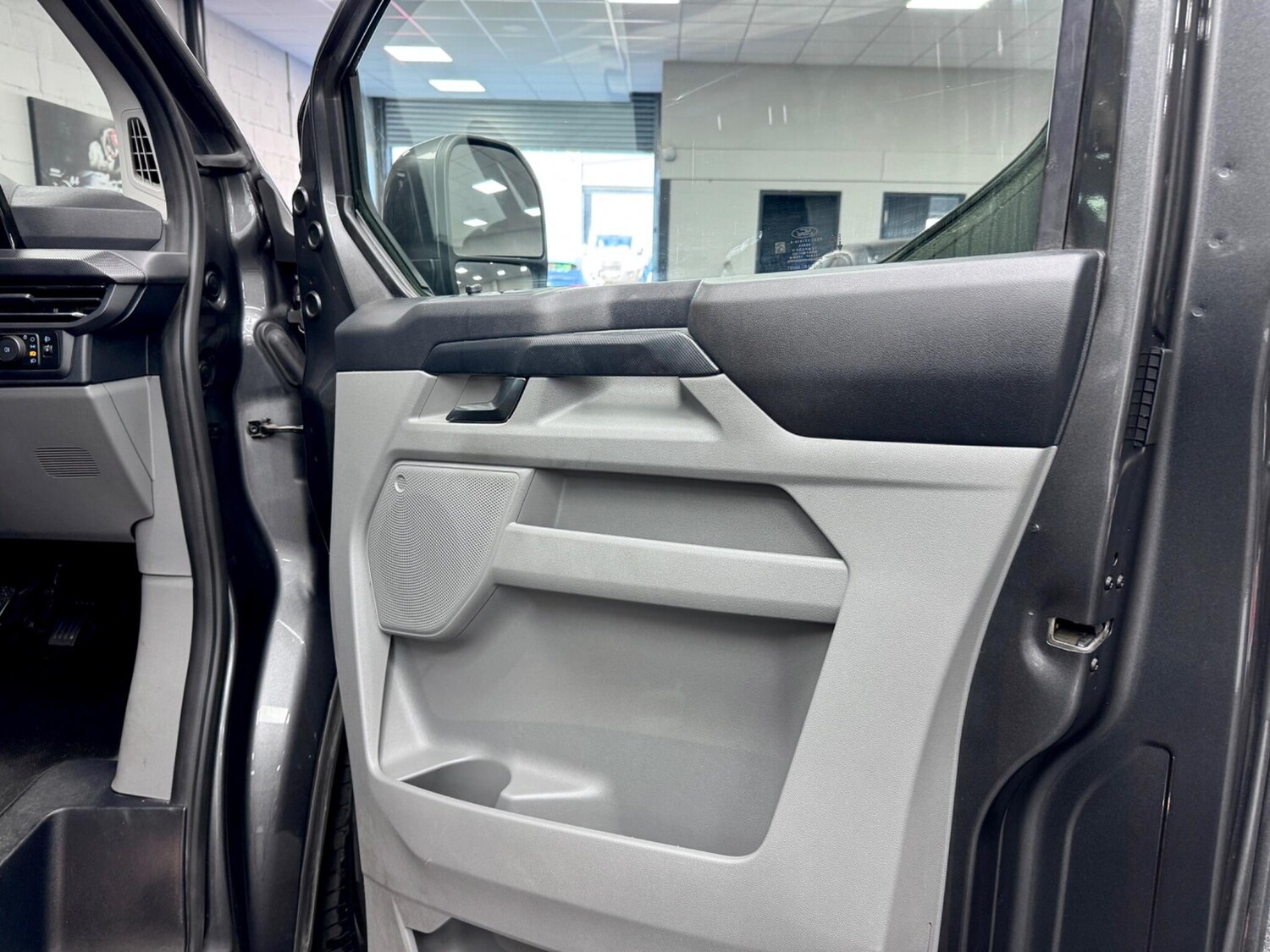 Used Ford Transit Custom 2024 for sale - 77351521: Photo 37