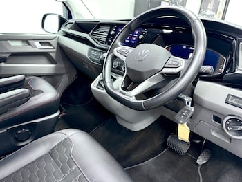 Used Volkswagen Transporter 2024 for sale - 79132627: Photo