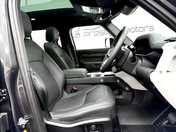 Used Land Rover Defender 110 2025 for sale - 79012922: Photo