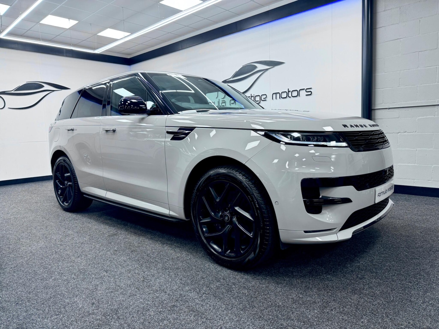 Used Land Rover Range Rover Sport 2023 for sale - 77510495: Photo 2