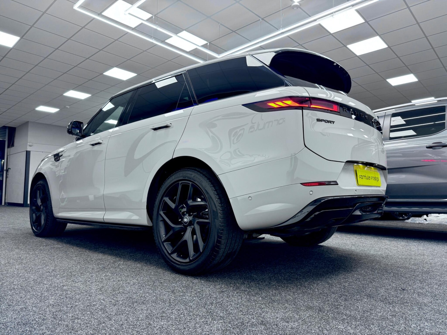 Used Land Rover Range Rover Sport 2023 for sale - 77510495: Photo 4