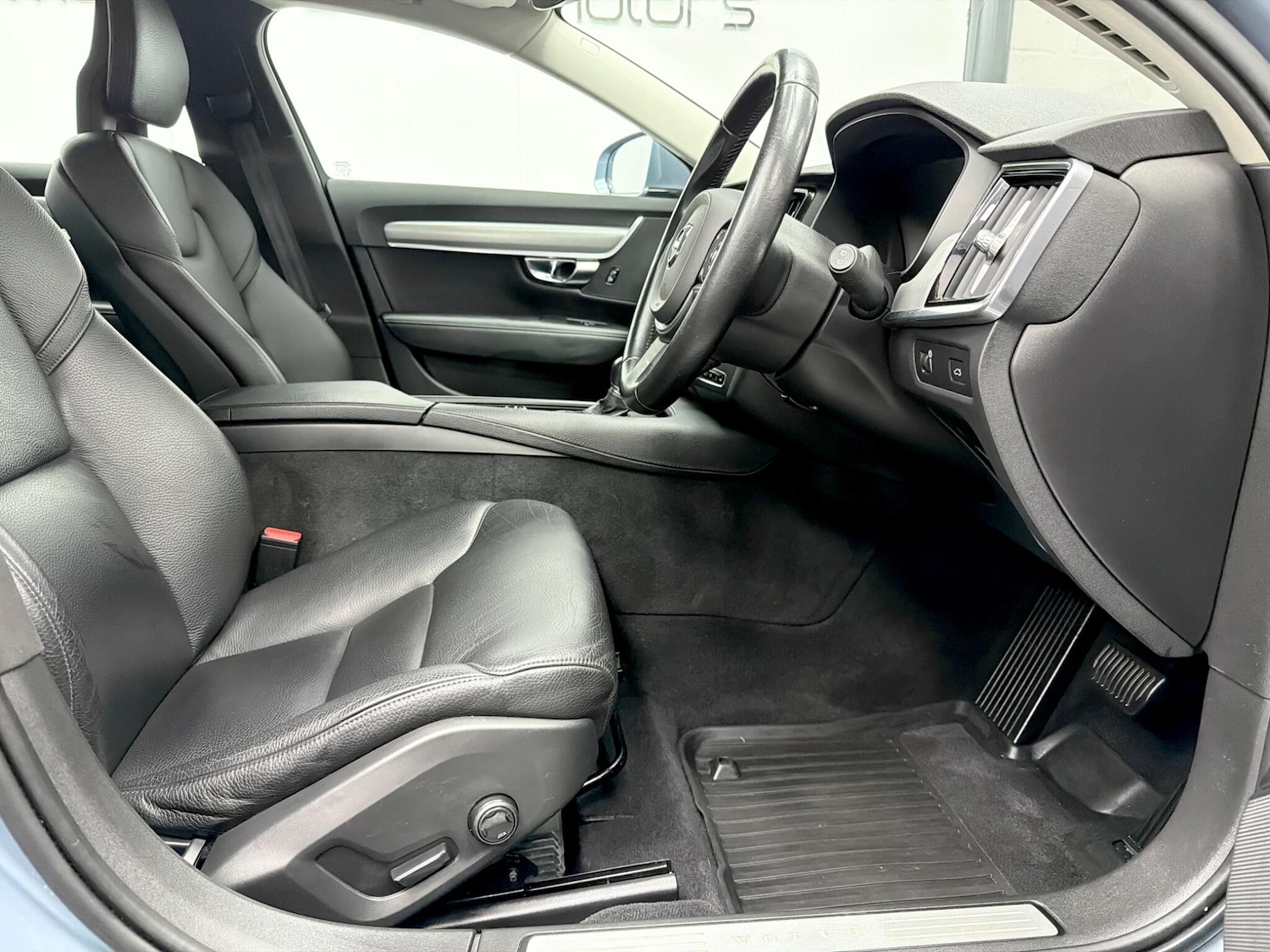 Used Volvo V90 2017 for sale - 76855953: Photo 13