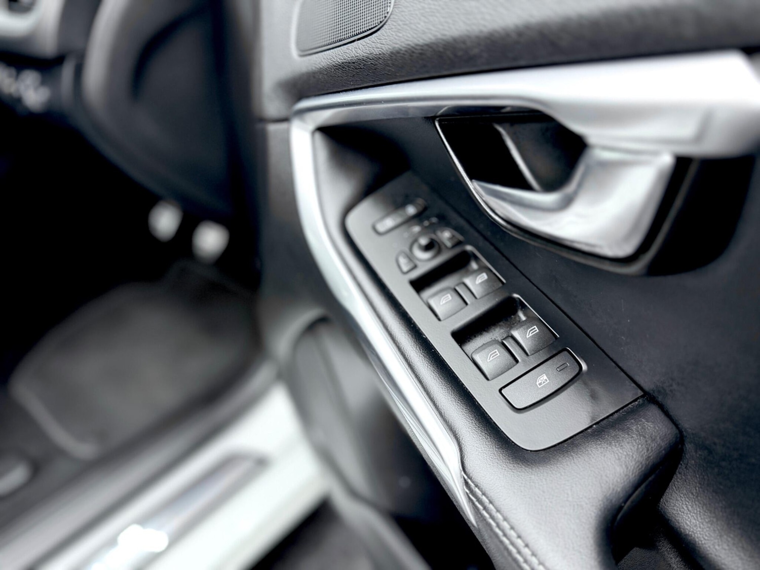 Used Volvo V40 2017 for sale - 77254719: Photo 20