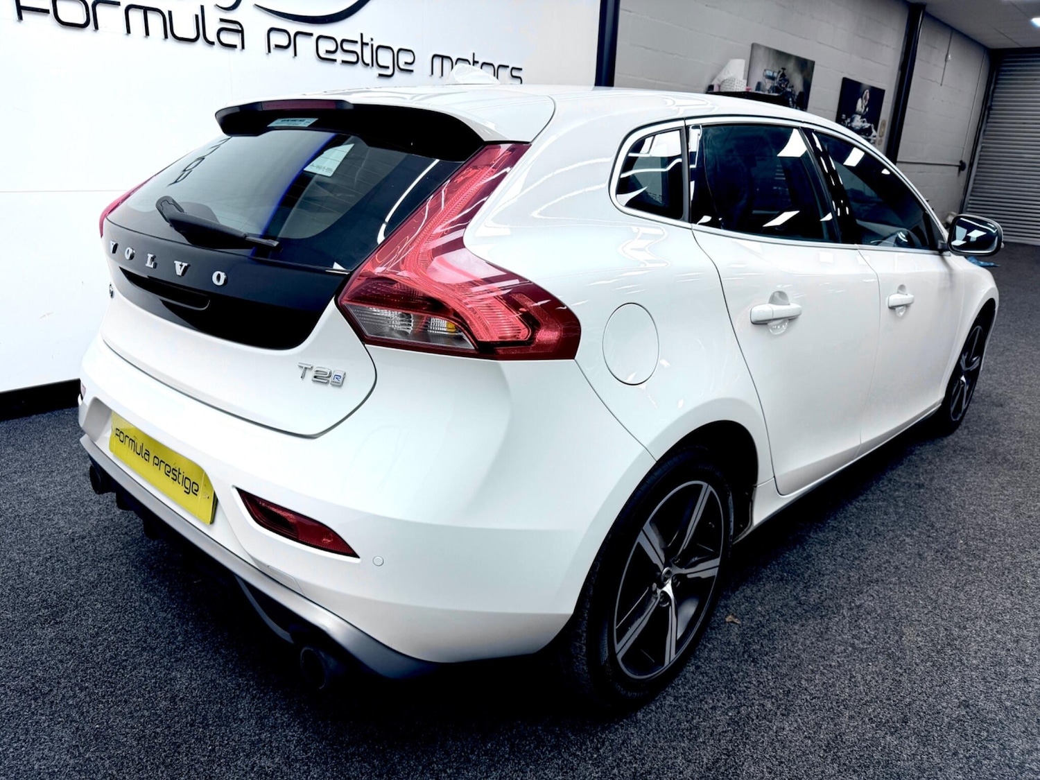 Used Volvo V40 2017 for sale - 77254719: Photo 34