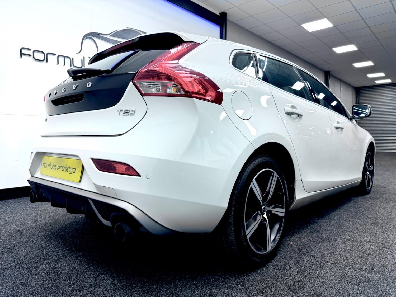 Used Volvo V40 2017 for sale - 77254719: Photo 6