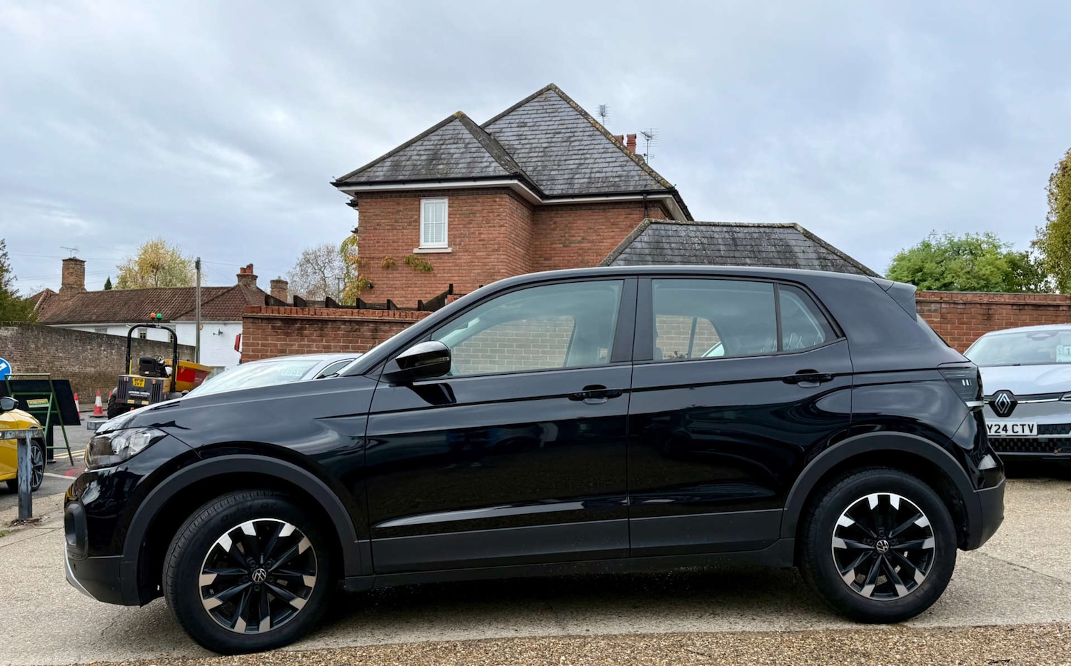 Used Volkswagen T-Cross 2020 for sale - 76575082: Photo 8