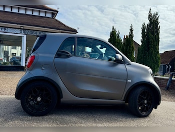 Used smart fortwo 2017 for sale - 76018469: Photo