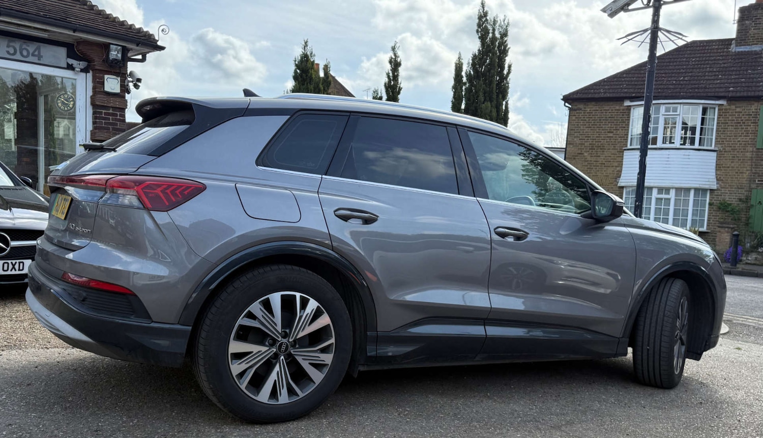 Used Audi Q4 e-tron 2021 for sale - 76601156: Photo 2