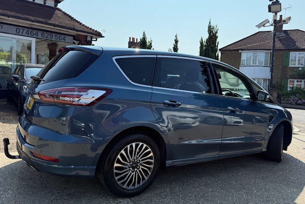 Used Ford S-Max 2019 for sale - 74962209: Photo 2
