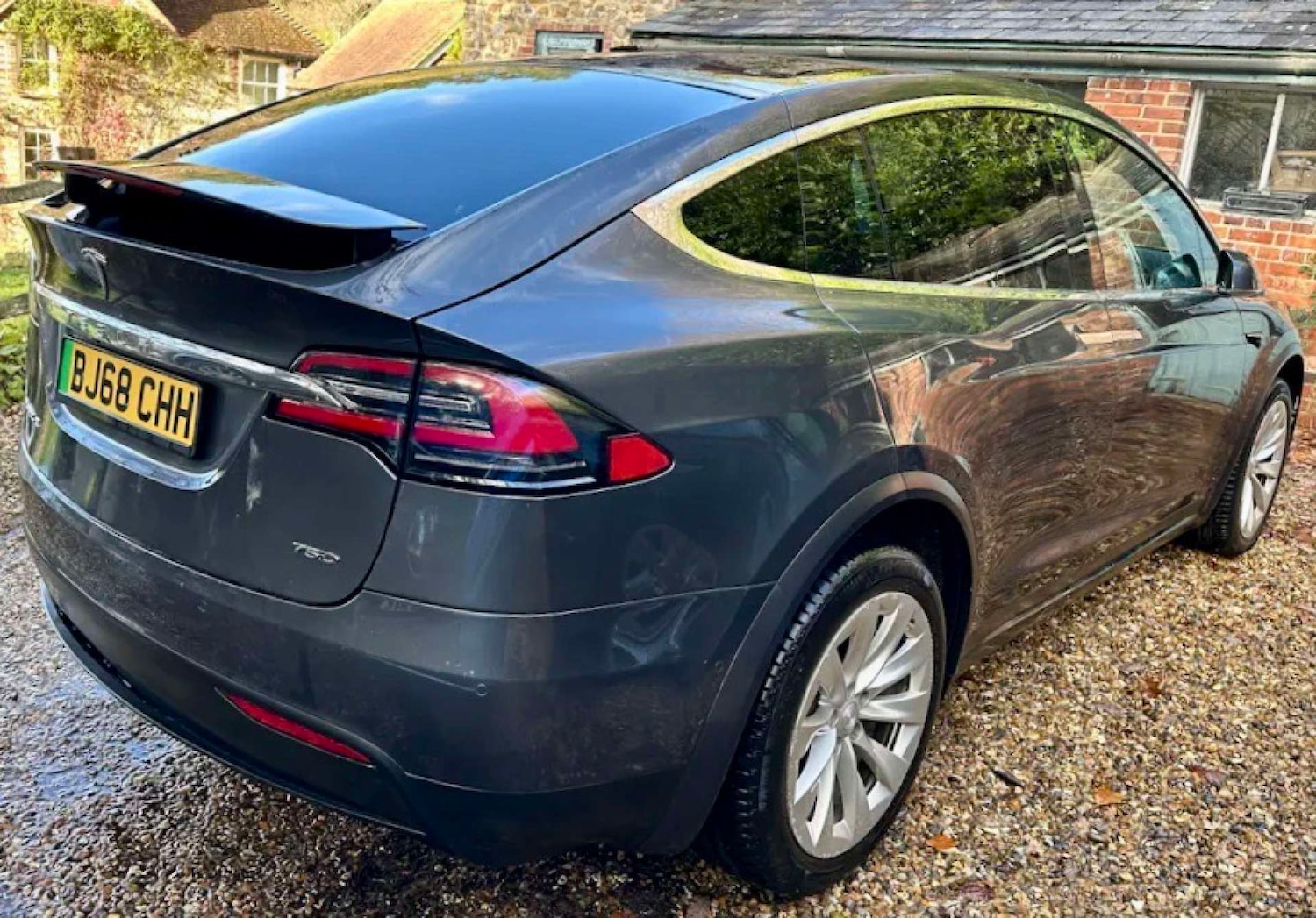 Used Tesla Model X 2018 for sale - 76934873: Photo 2
