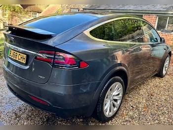 Used Tesla Model X 2018 for sale - 76934873: Photo