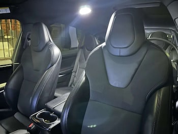 Used Tesla Model X 2018 for sale - 76934873: Photo