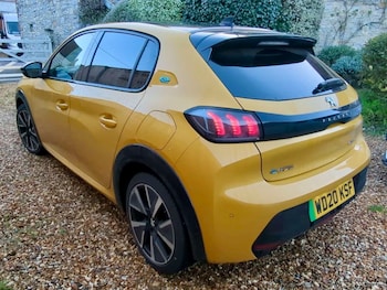 Used Peugeot 208 2020 for sale - 76476337: Photo