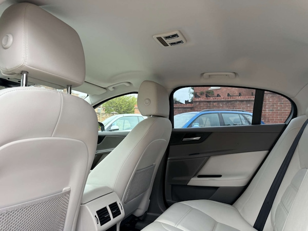 Used Jaguar XE 2016 for sale - 76275280: Photo 13
