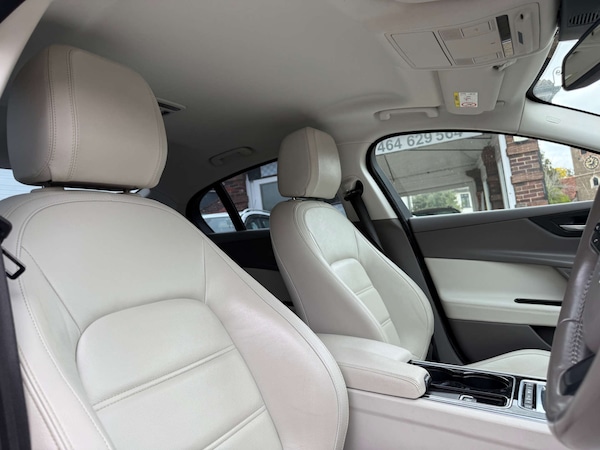 Used Jaguar XE 2016 for sale - 76275280: Photo 16
