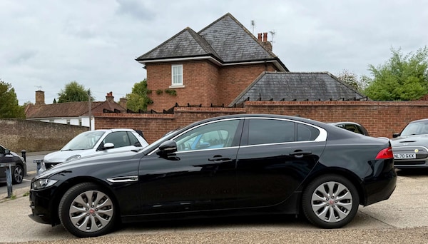 Used Jaguar XE 2016 for sale - 76275280: Photo 29