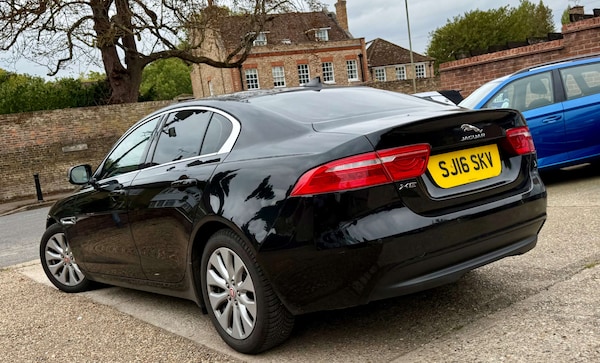 Used Jaguar XE 2016 for sale - 76275280: Photo 5