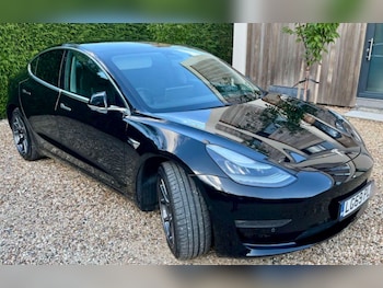 2019 - Model 3 Standard-Range + 4dr